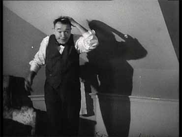 I diavoli volanti (The Flying Deuces) - Laurel & Hardy