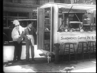 Il compagno B (Pack Up Your Troubles) - Laurel & Hardy