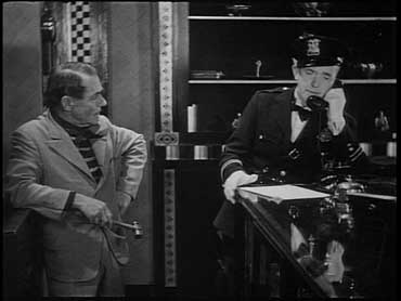 La ronda di mezzanotte (The Midnight Patrol) - Laurel & Hardy