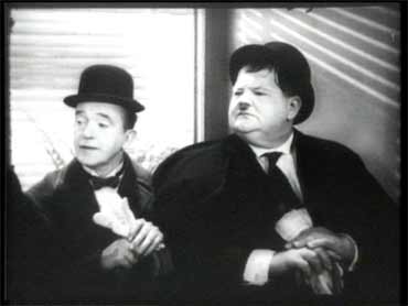 Noi siamo le colonne (A Chump At Oxford) - Laurel & Hardy