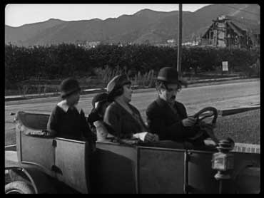 Una giornata di vacanza (A Day's Pleasure) - Chaplin