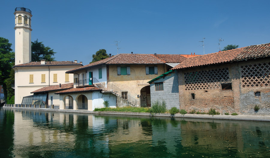 Inzago (Milan, Lombardy, Italy): canal of Martesana